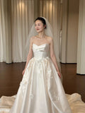 New Arrival Wedding Dress Satin Sweetheart Floral Pleated Wedding Dress HZ0319