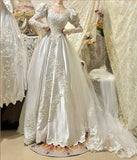 Gorgeous V-neck Long Sleeve Wedding Dress HZ0319