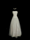 Minimalist Wedding Dress A Line Strapless Pleated Tulle Wedding Dress HZ0319