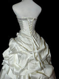 Retro Wedding Dress Strapless Pleated Wedding Dress HZ0319