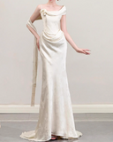New Arrival Wedding Dress Asymmetrical Neck Pleated Wedding Dress HZ0319