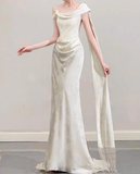 New Arrival Wedding Dress Asymmetrical Neck Pleated Wedding Dress HZ0319