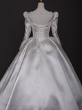 New Arrival Wedding Dress Square Neck Pleated Pearl Wedding Dress HZ0319