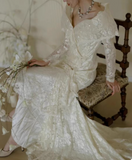 Retro Wedding Dress V-neck Pleated Lace Wedding Dress HZ0319
