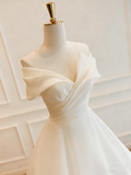 New Arrival Wedding Dress V-neck Pleated Wedding Dress HZ0319