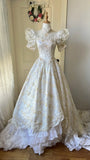 Vintage Wedding Dress High Collar Backless Pleated Wedding Dress HZ0319